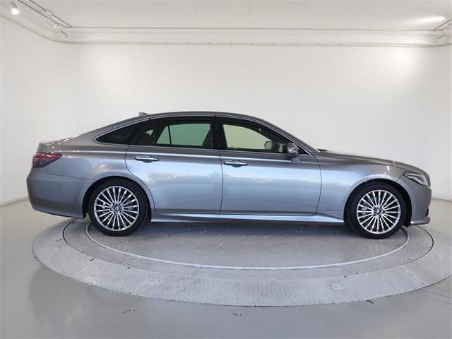 クラウンハイブリッド Ｇ　革シート　フルセグ　メモリーナビ　バックカメラ　衝突被害軽減システム　ＥＴＣ　ＬＥＤヘッドランプ　ワンオーナー　ＤＶＤ再生　ミュージックプレイヤー接続可　記録簿　安全装備　オートクルーズコントロール（8枚目）