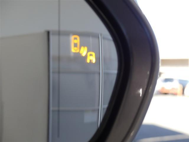 クラウンハイブリッド Ｇ　革シート　フルセグ　メモリーナビ　バックカメラ　衝突被害軽減システム　ＥＴＣ　ＬＥＤヘッドランプ　ワンオーナー　ＤＶＤ再生　ミュージックプレイヤー接続可　記録簿　安全装備　オートクルーズコントロール（12枚目）