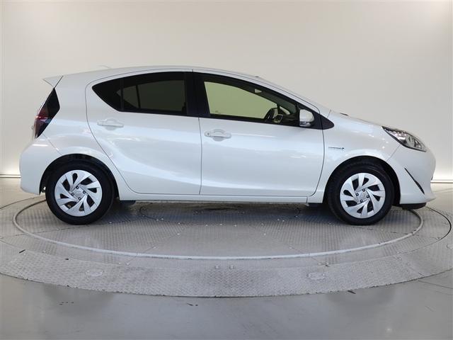 アクア Ｇ　フルセグ　メモリーナビ　バックカメラ　ドラレコ　衝突被害軽減システム　ＥＴＣ　ＤＶＤ再生　記録簿　展示・試乗車　オートクルーズコントロール　ナビ＆ＴＶ　ＣＤ　盗難防止装置　スマートキー　キーレス（4枚目）