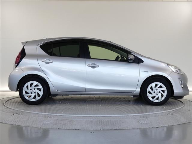 アクア S ワンセグ メモリーナビ バックカメラ ドラレコ ワンオーナー ミュージックプレイヤー接続可 記録簿 ナビ&TV CD 盗難防止装置 スマートキー キーレス ハイブリッド(4枚目)