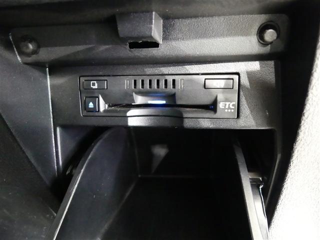 アルファード ２．５Ｓ　タイプゴールドＩＩ　フルセグ　メモリーナビ　後席モニター　バックカメラ　衝突被害軽減システム　ＥＴＣ　両側電動スライド　ＬＥＤヘッドランプ　３列シート　ワンオーナー　ミュージックプレイヤー接続可　記録簿　乗車定員７人（9枚目）