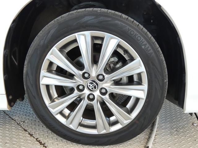 アルファード ２．５Ｓ　タイプゴールド　フルセグ　メモリーナビ　後席モニター　バックカメラ　衝突被害軽減システム　ＥＴＣ　両側電動スライド　ＬＥＤヘッドランプ　３列シート　ワンオーナー　ミュージックプレイヤー接続可　記録簿　乗車定員７人（12枚目）