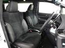 高いホールド性で運転姿勢が安定します。長距離ドライブでも疲れにくいのが魅力です。快適なドライビングライフをお送りください♪