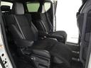 ゆとりある広々とした車内空間は、ドライブを始め買い物やレジャーなど、幅広く活躍します。一人でもみんなとでもお出かけを楽しみましょう!