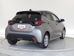 走りにこだわりながら収納力も持ち合わせたお車です。荷物を載せて軽快なドライブを楽しめますよ♪ 3
