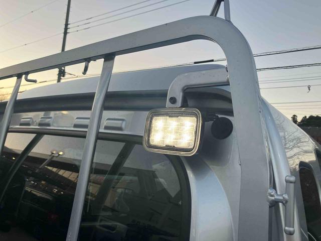 ハイゼットトラック ジャンボエクストラ4WD・純正ナビ・ドラレコ・ETC2.0付 まごころ保証1年間・走行距離無制限・走行距離19.414km・LEDヘッドライト・フロントフォグランプ・キーフリーキー・荷台灯・パワーウィンドウ・電動格納ミラー・コーナーセンサー(11枚目)