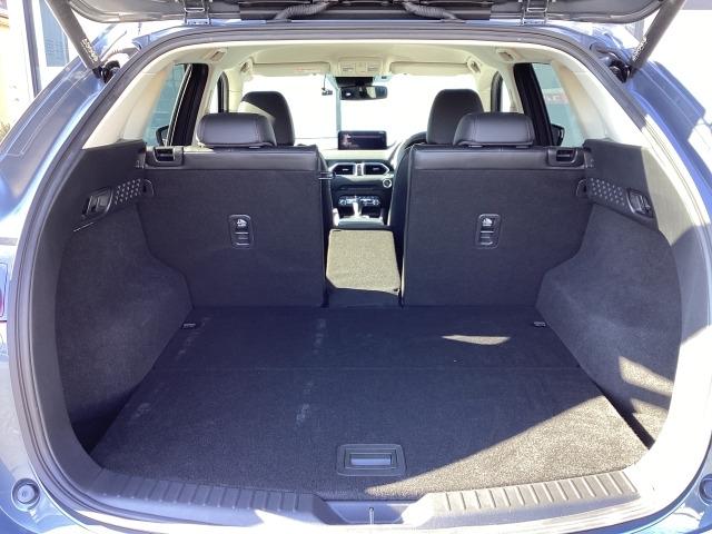 ＣＸ－５ ２．２　ＸＤ　ブラックトーンエディション　ディーゼルターボ　ワイヤレス充電　スマホアプリ連動　ハンズフリー機能付きパワーリフトゲート　ＢＯＳＥサウンドシステム　ＵＳＢ－Ｃポイント　３６０度カメラ　禁煙　ＬＥＤライト　アドバンスドキー　Ｂｌｕｅｔｏｏｔｈ　ＥＴＣ（12枚目）