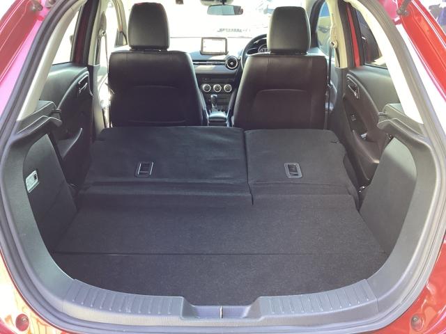 デミオ １．５　１５Ｓ　ツーリング　Ｌパッケージ　３６０°ビューカメラ　マツダコネクトナビ　シートヒーター　ドライブレコーダー　マツダコネクトナビ　フルセグＴＶ　ＣＤ／ＤＶＤ　ＥＴＣ２．０車載器　アドバンストキー　ＵＳＢ入力　１オーナー　ドラレコ（12枚目）