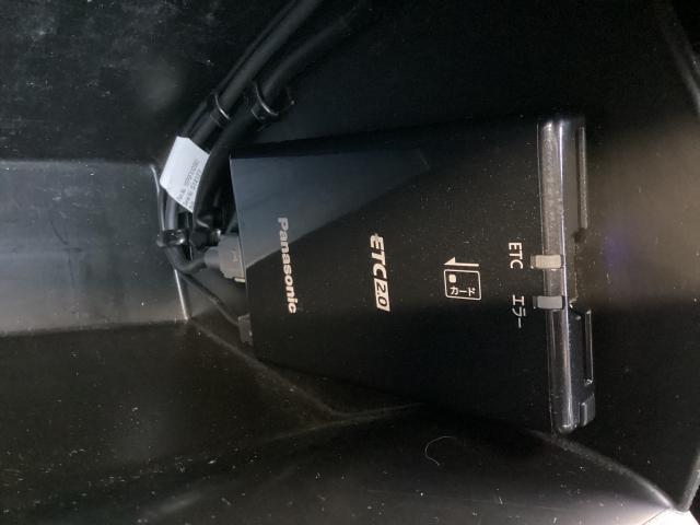 ＣＸ－８ ２．２　ＸＤ　ブラックトーン　エディション　ディーゼルターボ　マツダコネクトナビ　フルセグＴＶ　Ｂｌｕｅｔｏｏｔｈ　ＵＳＢ　運転席パワーシート　シートヒータ　マツダレーダークルーズ　ワンオーナー７　３６０ビュー　電動リヤゲート　衝突軽減装置　追従クルコン　ＥＴＣ（30枚目）