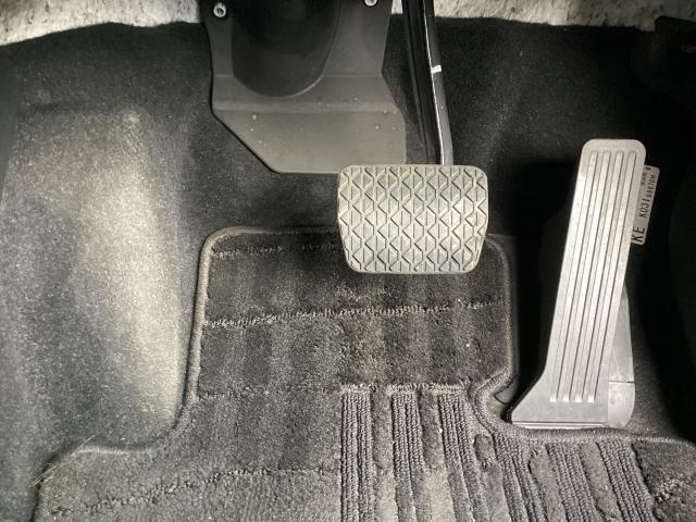 ＣＸ－５ ２．２　ＸＤ　ディーゼルターボ　４ＷＤ　後席フリップダウンモニター　クルーズコントロール　メモリーナビ　バックカメラ　サイドカメラ　ＨＩＤヘッドランプ　フルセグＴＶ　スマートインＥＴＣ　アドバンスドキー　ＰＷ　ＡＵＸ　ターボ車　ＥＴＣ付（34枚目）