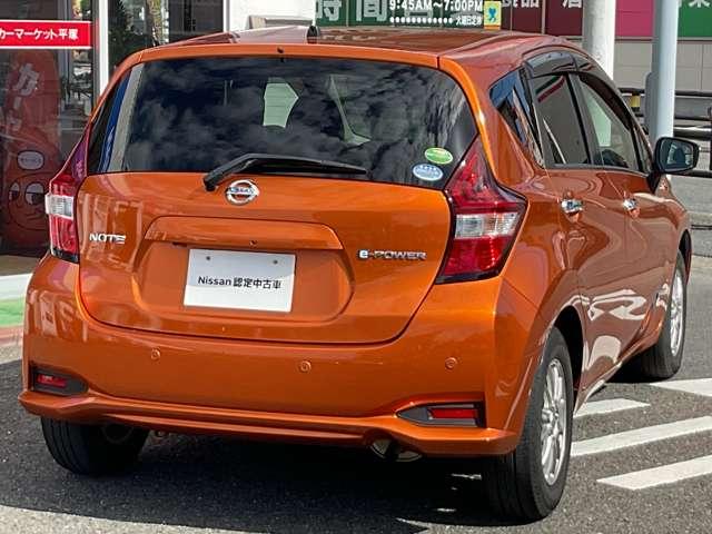 ノート １．２　ｅ－ＰＯＷＥＲ　Ｘ　記録簿付　Ｒカメラ　運転席助手席エアバック　レーンキープ　ＡＵＴＯエアコン　盗難防止システム　ナビＴＶ　ＡＷ　サイドカメラ　運転席エアバッグ　キーレスエントリー　ドラレコ　ＥＴＣ車載器　パワステ（2枚目）
