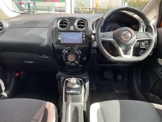 ノート １．２　ｅ－ＰＯＷＥＲ　Ｘ　記録簿付　Ｒカメラ　運転席助手席エアバック　レーンキープ　ＡＵＴＯエアコン　盗難防止システム　ナビＴＶ　ＡＷ　サイドカメラ　運転席エアバッグ　キーレスエントリー　ドラレコ　ＥＴＣ車載器　パワステ（4枚目）