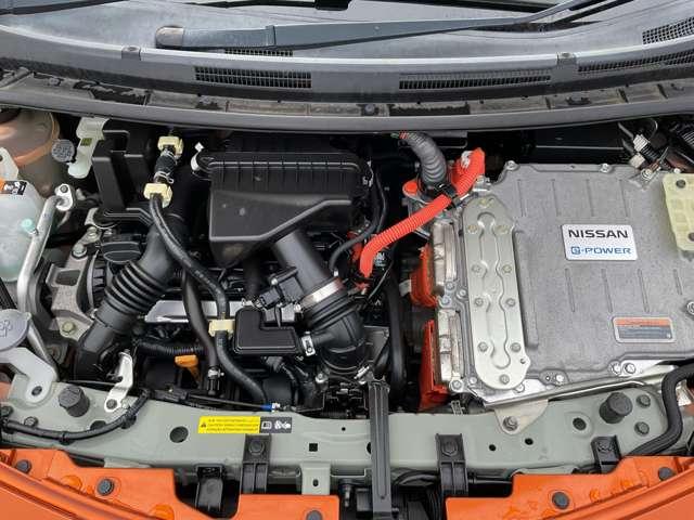 ノート １．２　ｅ－ＰＯＷＥＲ　Ｘ　記録簿付　Ｒカメラ　運転席助手席エアバック　レーンキープ　ＡＵＴＯエアコン　盗難防止システム　ナビＴＶ　ＡＷ　サイドカメラ　運転席エアバッグ　キーレスエントリー　ドラレコ　ＥＴＣ車載器　パワステ（5枚目）