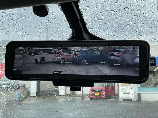 セレナ ２．０　Ｘ　※純正９インチナビ＋後席モニター＋地デジ　３６０度カメラ　ＬＥＤライト　インテリジェントキー　サイドカメラ　Ａストップ　パークアシスト　ＥＴＣ　ドラレコ　アルミホイール　レーンキープ　記録簿　キーレス　メモナビ　ワンセグテレビ　ナビＴＶ（12枚目）