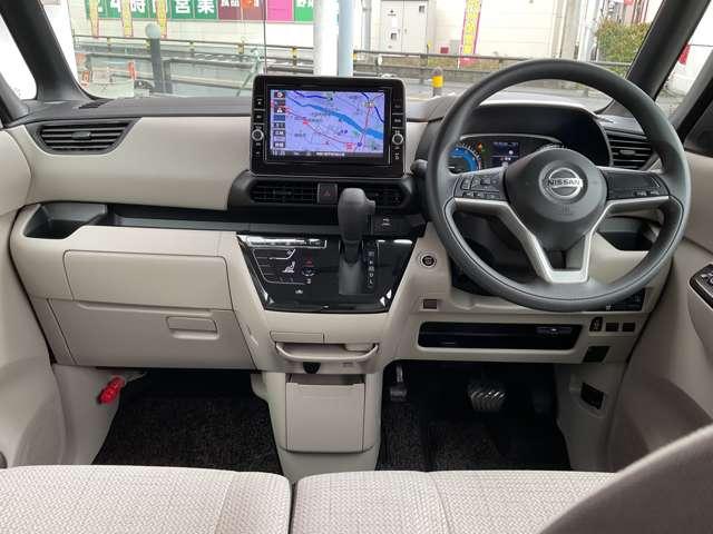 ルークス 660 X ※純正9インチナビ+地デジ+全周囲カメラ 前後衝突軽減ブレーキ 車線逸脱防止 ETC スマートキー 定期点検記録簿 キーフリー ドライブレコーダー i-stop フルオートエアコン パワーウインドウ バックカメラ 盗難防止 カーテンエアバッグ(4枚目)