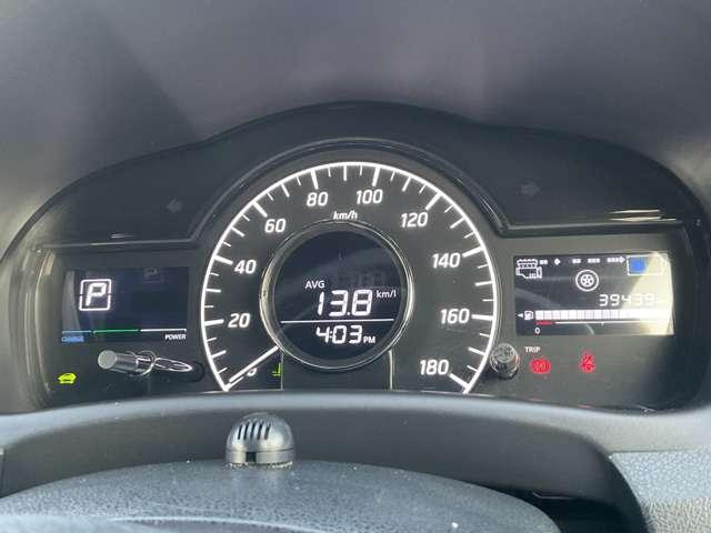 ノート １．２　ｅ－ＰＯＷＥＲ　Ｘ　ブラックアロー　※純正メモリーナビ＋地デジ＋全周囲カメラ　障害物ソナー　車線逸脱　ＬＥＤランプ　スマートキー　アクティブクルーズコントロール　キーレス　ナビＴＶ　Ｗエアバッグ　アルミ　パワーウインドウ　オートエアコン　アイドリングストップ　メモリーナビ（5枚目）