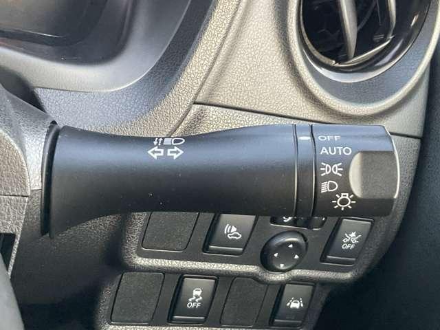 ノート １．２　ｅ－ＰＯＷＥＲ　Ｘ　ブラックアロー　※純正メモリーナビ＋地デジ＋全周囲カメラ　障害物ソナー　車線逸脱　ＬＥＤランプ　スマートキー　アクティブクルーズコントロール　キーレス　ナビＴＶ　Ｗエアバッグ　アルミ　パワーウインドウ　オートエアコン　アイドリングストップ　メモリーナビ（10枚目）