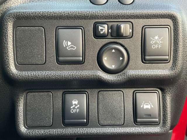 ノート １．２　ｅ－ＰＯＷＥＲ　Ｘ　ブラックアロー　※純正メモリーナビ＋地デジ＋全周囲カメラ　障害物ソナー　車線逸脱　ＬＥＤランプ　スマートキー　アクティブクルーズコントロール　キーレス　ナビＴＶ　Ｗエアバッグ　アルミ　パワーウインドウ　オートエアコン　アイドリングストップ　メモリーナビ（17枚目）