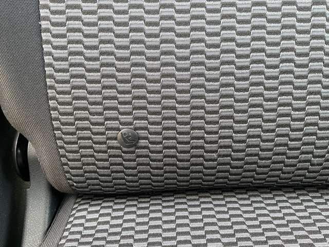 マーチ １．２　Ｓ　※ＣＤ＋キーレス＋ＡＢＳ※　メンテナンスノート　運転席助手席エアバック　キーレス　パワーウインド　オートエアコン　ＰＳ　運転席エアバッグ　ＡＢＳ（19枚目）