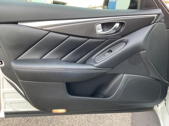 スカイライン ３．５　３５０ＧＴ　ハイブリッド　タイプＰ　スマートキ　プリクラッシュ　盗難防止システム　ＬＥＤ　ＡＷ　オートクルーズコントロール　ＴＶナビ　オートエアコン　Ｄレコ　キーレスゴー　メモリ－ナビ　レーンアシスト　Ｂカメラ　ＥＴＣ　サイドカメラ（25枚目）