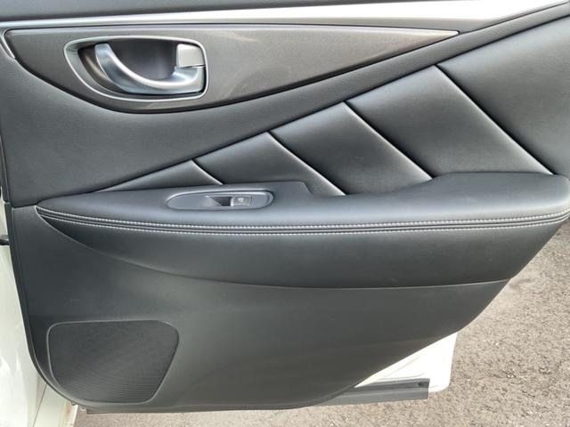 スカイライン ３．５　３５０ＧＴ　ハイブリッド　タイプＰ　スマートキ　プリクラッシュ　盗難防止システム　ＬＥＤ　ＡＷ　オートクルーズコントロール　ＴＶナビ　オートエアコン　Ｄレコ　キーレスゴー　メモリ－ナビ　レーンアシスト　Ｂカメラ　ＥＴＣ　サイドカメラ（31枚目）