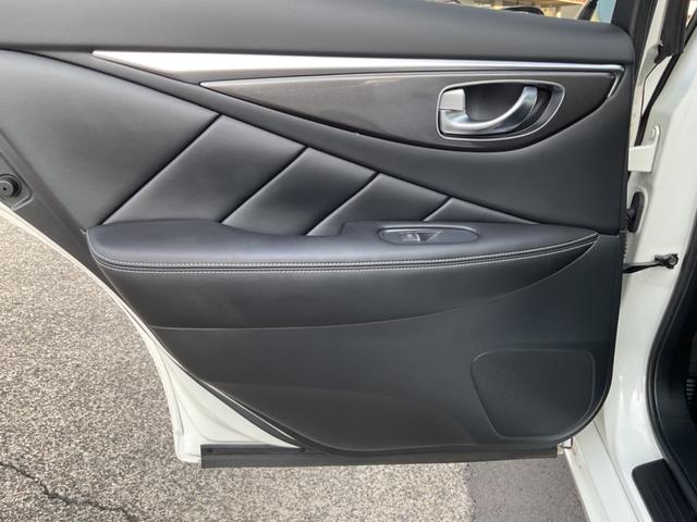 スカイライン ３．５　３５０ＧＴ　ハイブリッド　タイプＰ　スマートキ　プリクラッシュ　盗難防止システム　ＬＥＤ　ＡＷ　オートクルーズコントロール　ＴＶナビ　オートエアコン　Ｄレコ　キーレスゴー　メモリ－ナビ　レーンアシスト　Ｂカメラ　ＥＴＣ　サイドカメラ（33枚目）