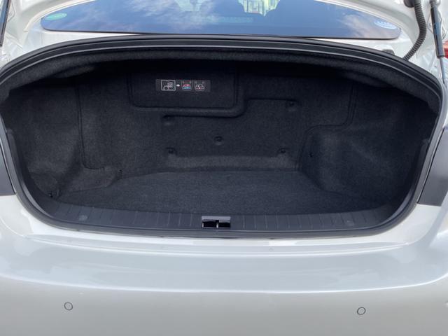 スカイライン ３．５　３５０ＧＴ　ハイブリッド　タイプＰ　スマートキ　プリクラッシュ　盗難防止システム　ＬＥＤ　ＡＷ　オートクルーズコントロール　ＴＶナビ　オートエアコン　Ｄレコ　キーレスゴー　メモリ－ナビ　レーンアシスト　Ｂカメラ　ＥＴＣ　サイドカメラ（35枚目）