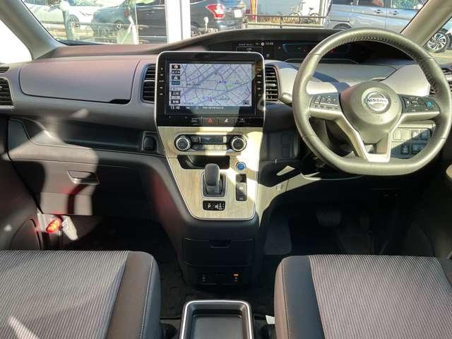 セレナ １．２　ｅ－ＰＯＷＥＲ　ハイウェイスター　Ｖ　※純正１０インチナビ＋地デジ＋全周囲カメラ　エマジェンシーブレーキ　スマキー　バックカメラ　ＬＥＤ　レーンアシスト　点検記録簿付　ＥＴＣ　Ａストップ　イモビ　サイドカーテンエアバック　フルオートエアコン　アルミホイール　エアバック　メモリーナビ（4枚目）