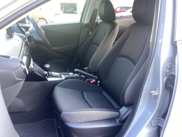 MAZDA2 1.5 15BD 元試乗車 マツダコネクトナビゲーション 全周囲カメラ アクセル踏み間違い防止装置 障害物センサー シートヒーター ETC パノラマモニタ ブルートゥース デモアップ スマートシティブレーキサポート(9枚目)