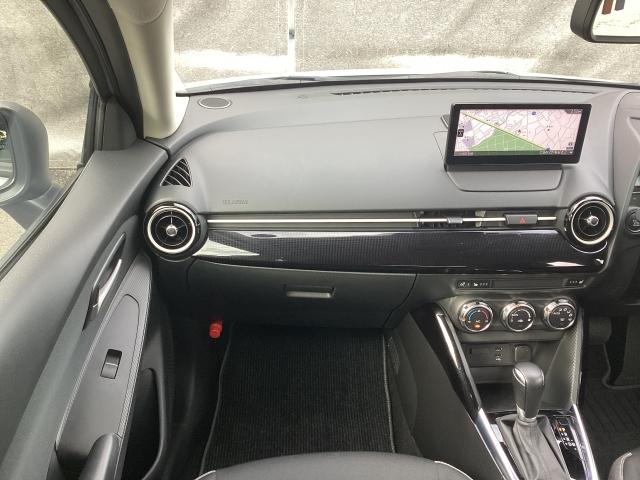 MAZDA2 1.5 15BD 元試乗車 マツダコネクトナビゲーション 全周囲カメラ アクセル踏み間違い防止装置 障害物センサー シートヒーター ETC パノラマモニタ ブルートゥース デモアップ スマートシティブレーキサポート(25枚目)