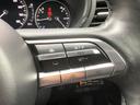 MRCC(マツダレーダークルーズコントロール)は先行車との車間を維持しながら追従走行を行い、長距離でのドライバー負担を軽減させてくれます。