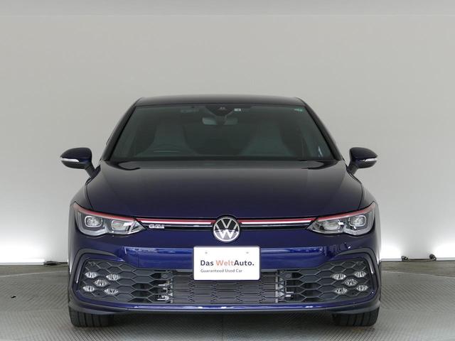 ゴルフＧＴＩ ベースグレード　テクノロジーパッケージ　純正ナビ　ＥＴＣ２．０　リアカメラ　歩行者検知エマージェンシーブレーキ　デジタルメーター　追従機能ＡＣＣ　後方支援　後退時衝突防止　前後センサー　１９インチアルミ（8枚目）