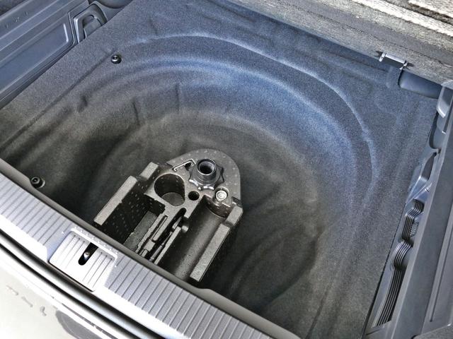 パサートオールトラック ＴＤＩ　４モーション　アドバンス　パノラマスラィディングルーフ　ディーゼル４ＷＤ　レザーシート　純正ナビ　ＥＴＣ２．０　リアカメラ　エマージェンシーブレーキ機能　後方支援後退時衝突防止機能　　追従機能ＡＣＣ　認定中古車（27枚目）
