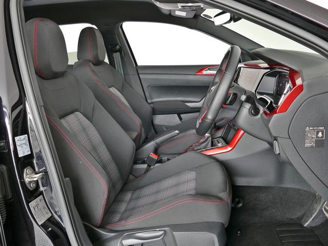 ポロＧＴＩ ベースグレード　ｓｕｐｏｒｔＳｅｌｅｃｔ　１８インチアルミ　純正ナビＴＶ　バックカメラ　障害物センサー　ＬＥＤヘッドライト　後方死角検知機能　禁煙使用　認定中古車保証１年付　認定中古車（9枚目）