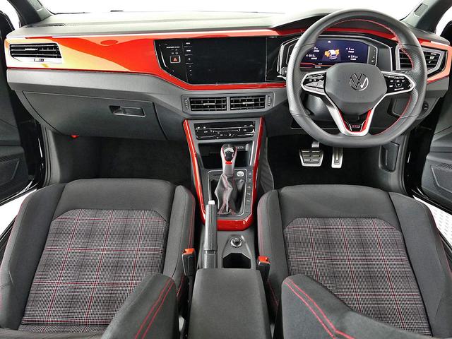 ポロＧＴＩ ベースグレード　ｓｕｐｏｒｔＳｅｌｅｃｔ　１８インチアルミ　純正ナビＴＶ　バックカメラ　障害物センサー　ＬＥＤヘッドライト　後方死角検知機能　禁煙使用　認定中古車保証１年付　認定中古車（18枚目）