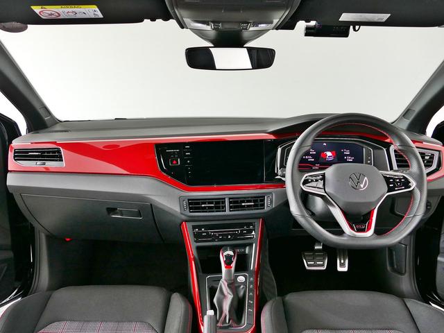 ポロＧＴＩ ベースグレード　ｓｕｐｏｒｔＳｅｌｅｃｔ　１８インチアルミ　純正ナビＴＶ　バックカメラ　障害物センサー　ＬＥＤヘッドライト　後方死角検知機能　禁煙使用　認定中古車保証１年付　認定中古車（20枚目）