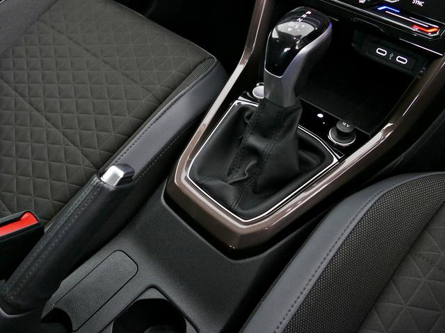 T-クロス カッパースタイル 純正ナビ ETC2.0 リアカメラ 歩行者検知エマージェンシーブレーキ 障害物センサー 後方死角検知機能 追従機能ACC LEDライト 認定中古車(37枚目)