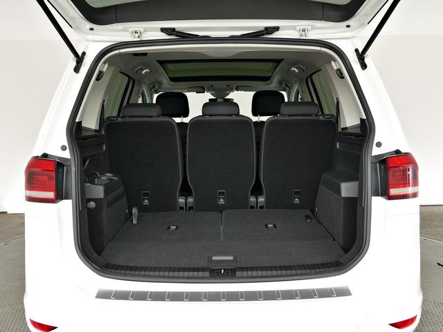 ゴルフトゥーラン TSI ハイライン パノラマスラィディングルーフ 純正ナビ ETC2.0 リアカメラ 歩行者検定エマージェンシーブレーキ 追従機能ACC LEDライト認定中古車(28枚目)