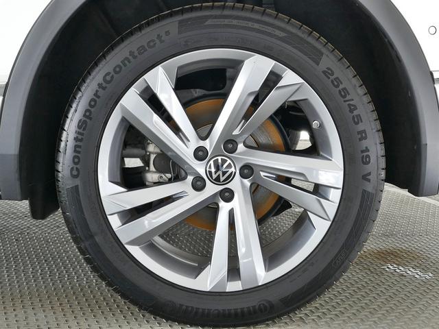 ティグアン ＴＳＩ　４モーション　Ｒライン　純正ナビ　バックカメラ　障害物センサー　ＬＥＤＩＱライト　歩行者検知エマージェンシーブレーキ　トラベルアシスト　追従機能ＡＣＣ　レーンチェエンジアシスト　後方死角検知機能　認定中古車（46枚目）