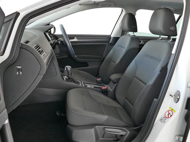 ゴルフ TSIコンフォートライン マイスター ナビ テクノロジー 17インチアルミ ETC2.0 リアカメラ 歩行者検知エマージェンシーブレーキ デジタルメーター 追従機能ACC 後方支援 後退時衝突防止 前後センサー 駐車支援 認定中古車(14枚目)