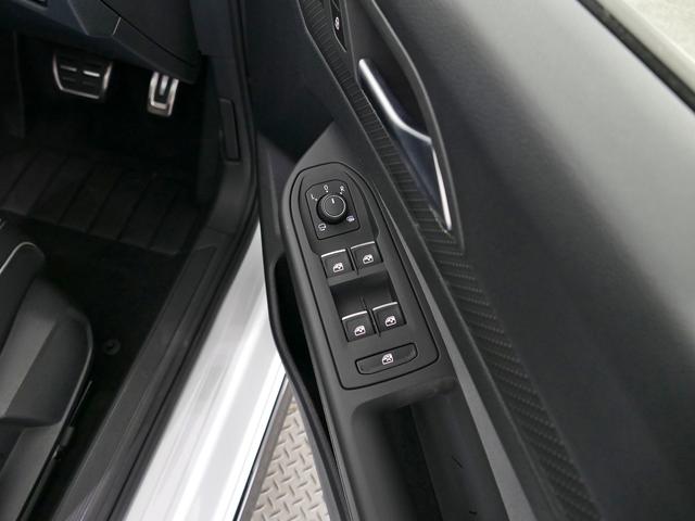 ゴルフ TDI Rライン プラチナムエディション ナビ デジタルメーター ETC2.0 リアカメラ 歩行者検知エマージェンシーブレーキ デジタルメーター 追従機能ACC 後方支援 後退時衝突防止 前後センサー トラベルアシスト 認定中古車(39枚目)