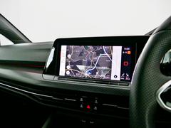 １０インチ大型タッチスクリーンを採用したナビはＶＷ通信機能ＷＥＣＯＮＮＥＣＴと連動してスマートフォンの画面え表示することが可能です。 6