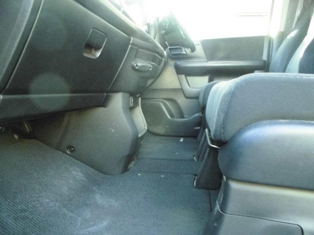 ステップワゴンスパーダ Ｓ　両側アワースライドドア　フルセグＴＶ　ナビ　バックカメラ　ＥＴＣ　フォグランウ（13枚目）