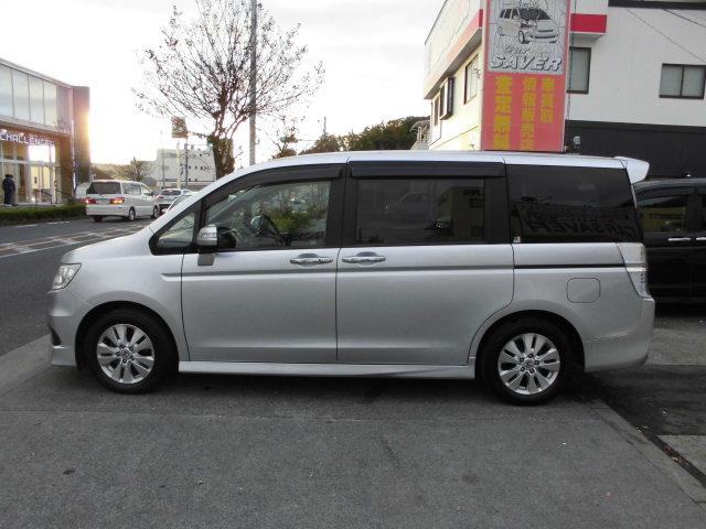 ステップワゴンスパーダ Ｚ　両側パワースライドドア　純正フルセグナビ　バックカメラ　フォブランプＥＴＣ（4枚目）