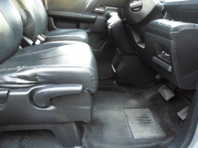 ステップワゴンスパーダ Ｚ　両側パワースライドドア　純正フルセグナビ　バックカメラ　フォブランプＥＴＣ（10枚目）