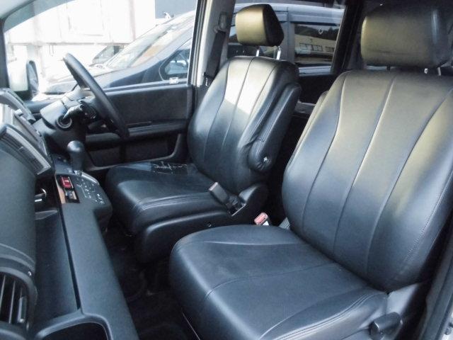 ステップワゴンスパーダ Ｚ　両側パワースライドドア　純正フルセグナビ　バックカメラ　フォブランプＥＴＣ（14枚目）