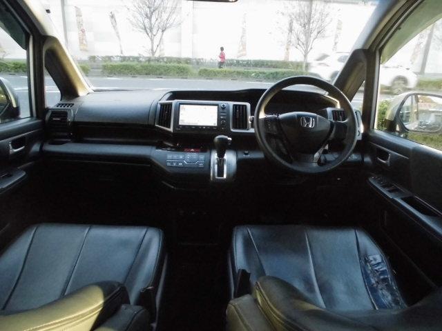 ステップワゴンスパーダ Ｚ　両側パワースライドドア　純正フルセグナビ　バックカメラ　フォブランプＥＴＣ（29枚目）