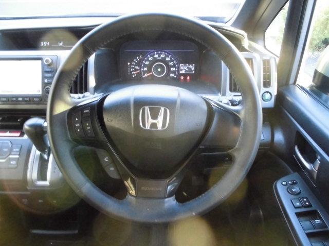 ステップワゴンスパーダ Ｚ　両側パワースライドドア　純正フルセグナビ　バックカメラ　フォブランプＥＴＣ（30枚目）