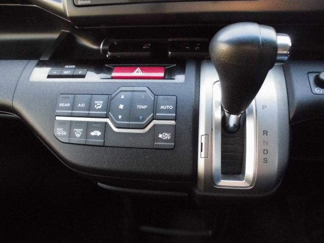 ステップワゴンスパーダ Ｚ　両側パワースライドドア　純正フルセグナビ　バックカメラ　フォブランプＥＴＣ（36枚目）