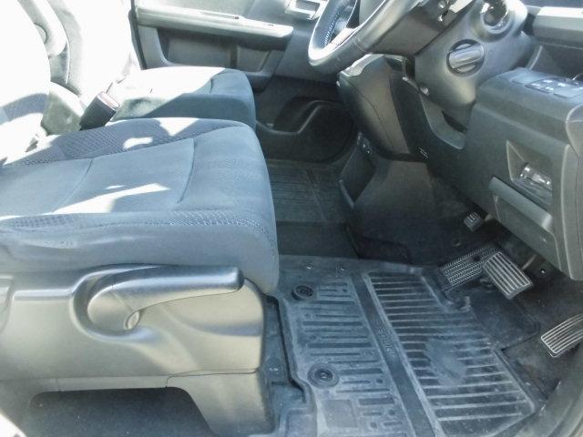 ステップワゴンスパーダ Ｚ　両側パワースライドドア　フルセグナビバックカメラ　後席フリップダウンモニター　マルチビューモニター　ＥＴＣ　フォグランプ（10枚目）